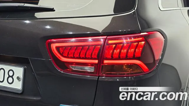 Kia Sorento — фото 23