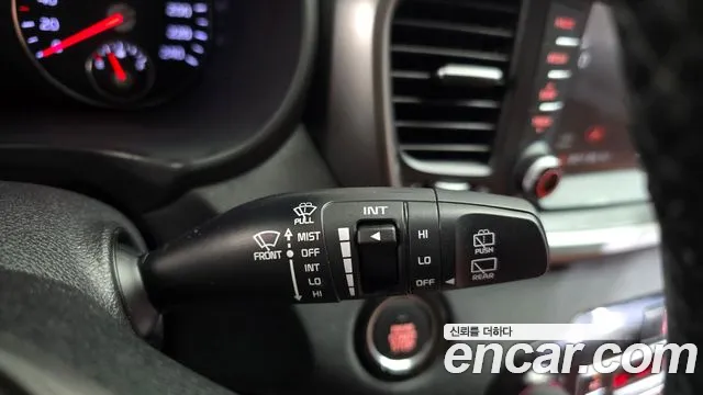 Kia Sorento — фото 27