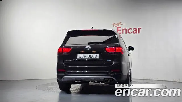 Kia Sorento — фото 3