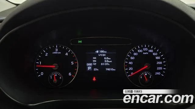 Kia Sorento — фото 7