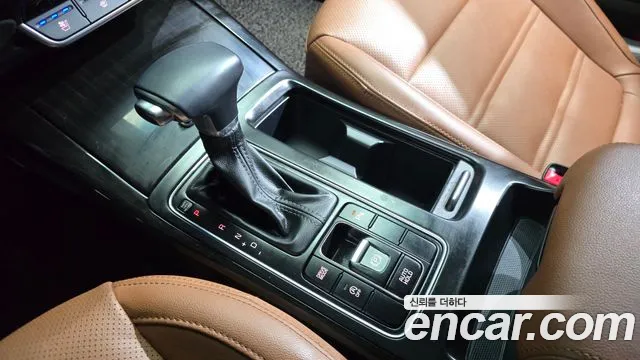 Kia Sorento — фото 8