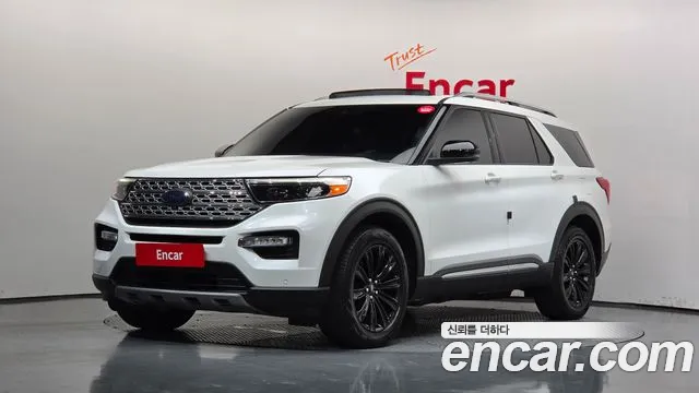 Ford Explorer — фото 1
