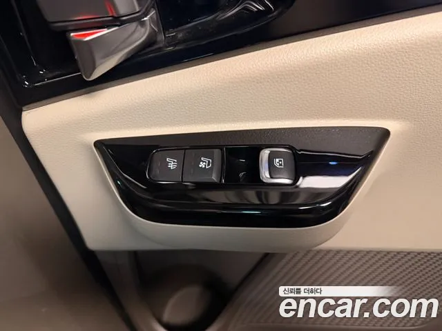 Kia Carnival — фото 17