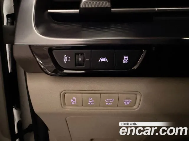 Kia Carnival — фото 18