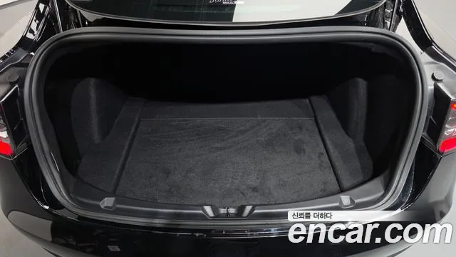 Tesla Model 3 — фото 16