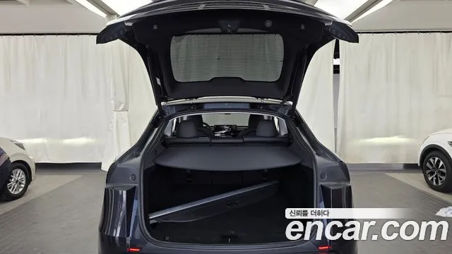 Tesla Model Y — фото 20