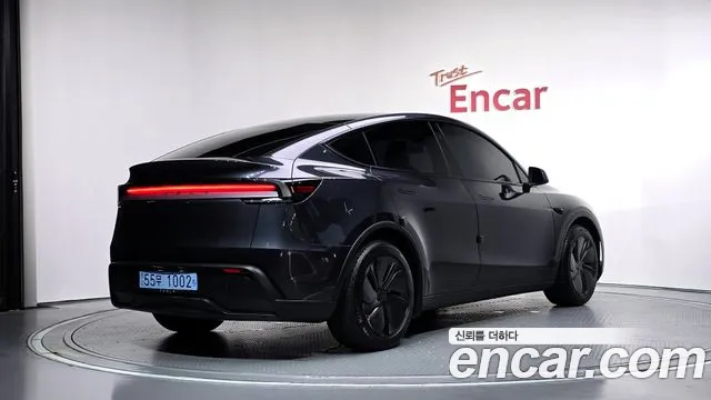 Tesla Model Y — фото 2