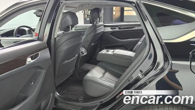 Genesis G80 — фото 10