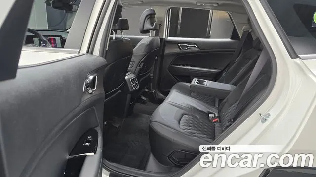 Kia Sportage — фото 12