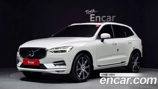 Volvo XC60 — фото 1