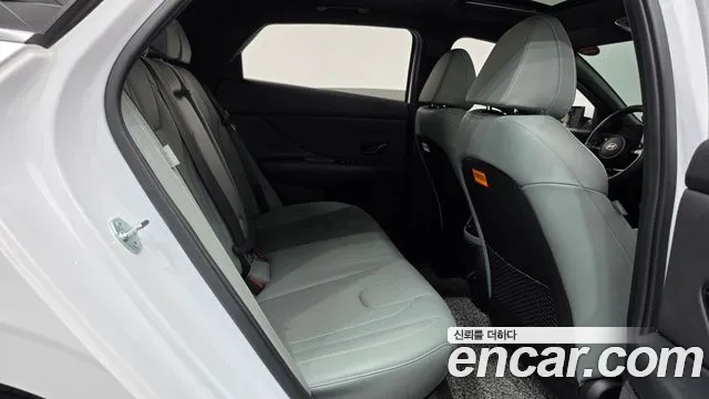 Hyundai Avante — фото 11