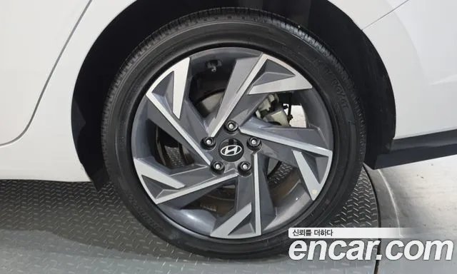 Hyundai Avante — фото 21