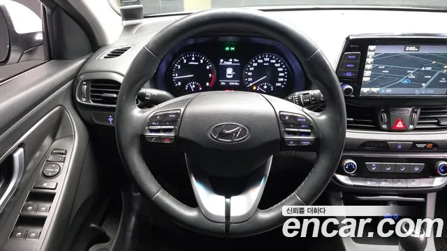Hyundai i30 — фото 12