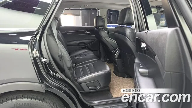 Kia Sorento — фото 12