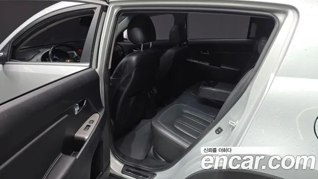 Kia Sportage — фото 11