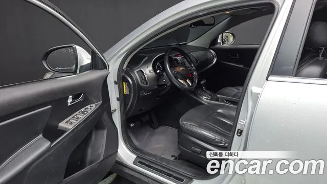 Kia Sportage — фото 10