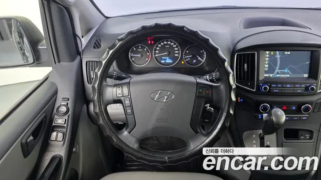 Hyundai Starex — фото 14