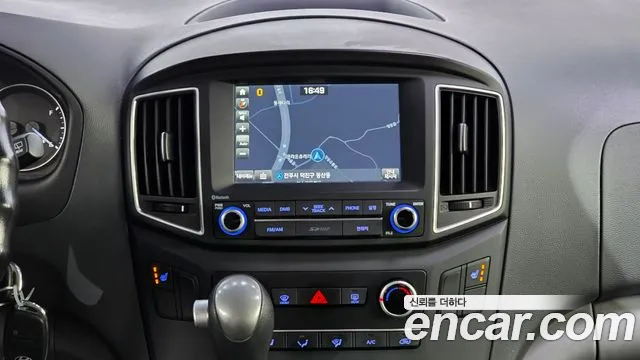 Hyundai Starex — фото 18