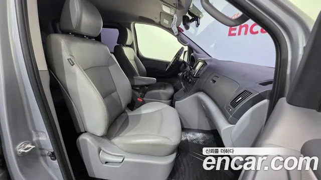 Hyundai Starex — фото 10