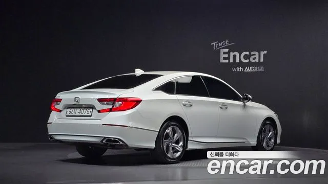 Honda Accord — фото 2