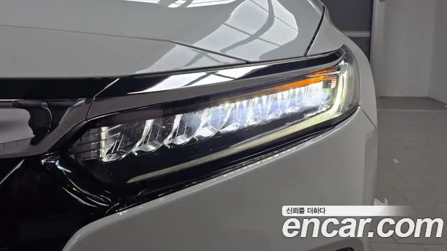 Honda Accord — фото 22