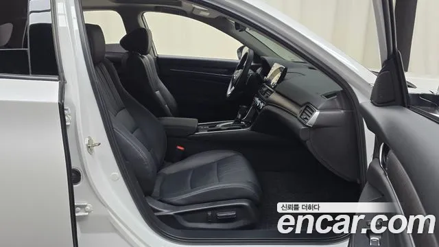 Honda Accord — фото 26