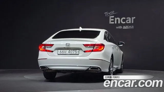 Honda Accord — фото 4