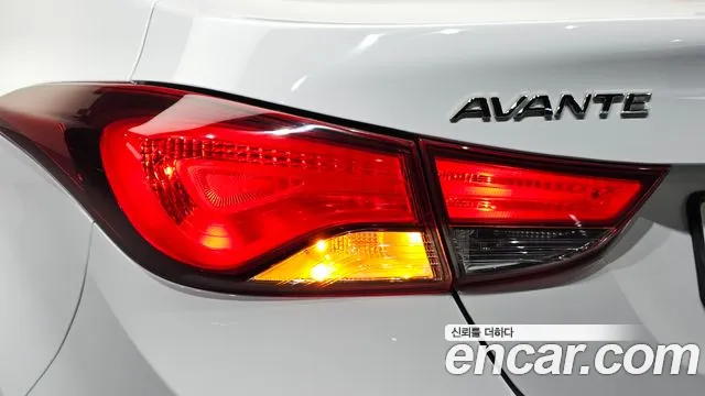 Hyundai Avante — фото 22