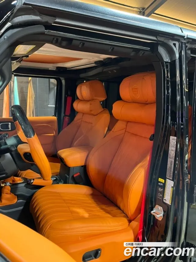Jeep Wrangler — фото 11