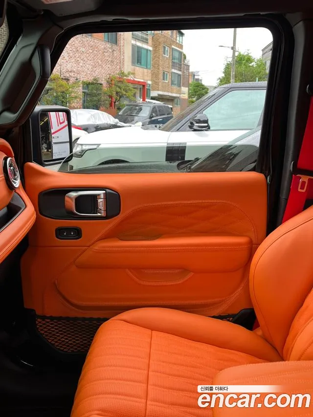 Jeep Wrangler — фото 13