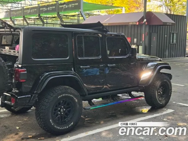 Jeep Wrangler — фото 2