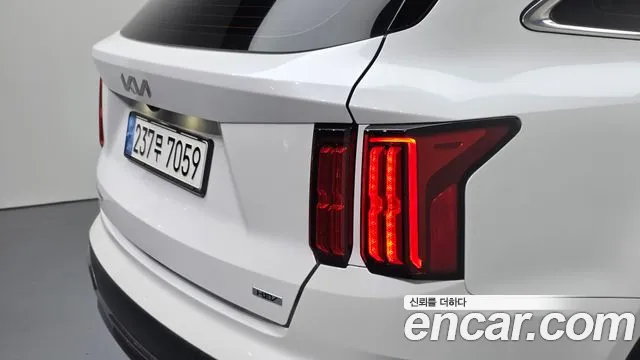 Kia Sorento — фото 23