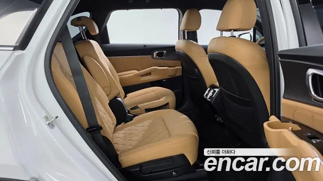 Kia Sorento — фото 10