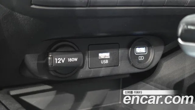 Hyundai Avante — фото 12