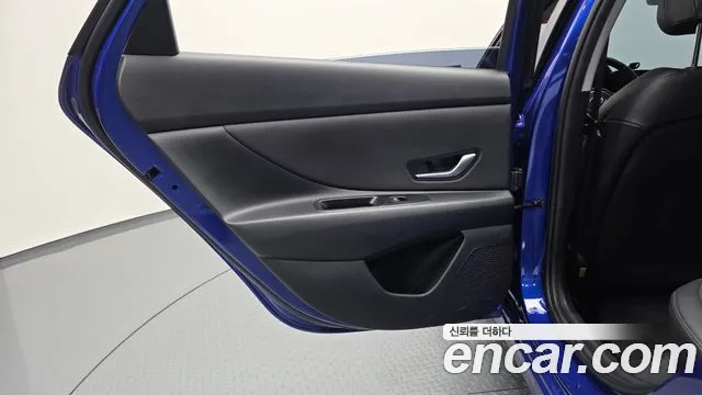Hyundai Avante — фото 25