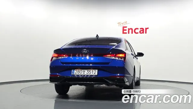 Hyundai Avante — фото 3