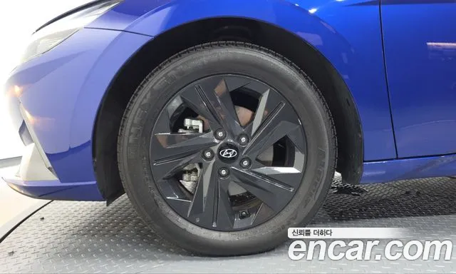 Hyundai Avante — фото 4