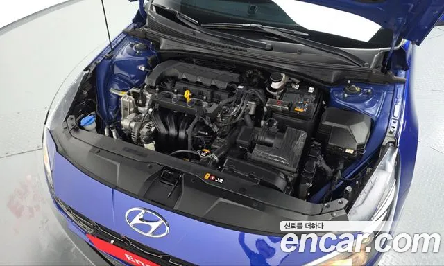 Hyundai Avante — фото 5