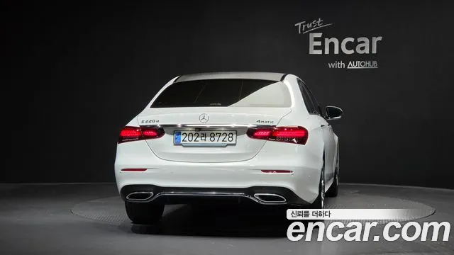 Mercedes-Benz E-Class — фото 3