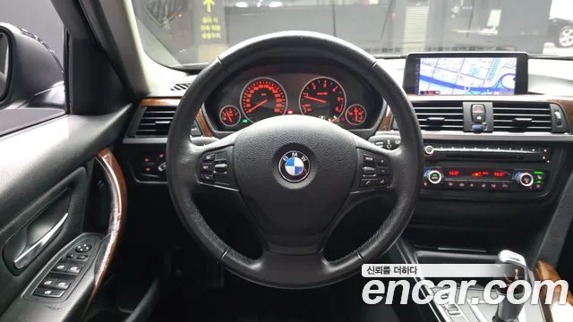 BMW 3-Series — фото 13