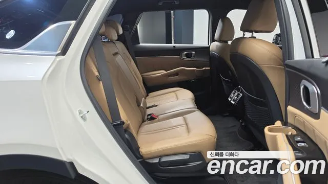 Kia Sorento — фото 11