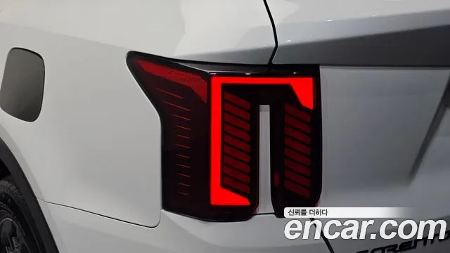 Kia Sorento — фото 23
