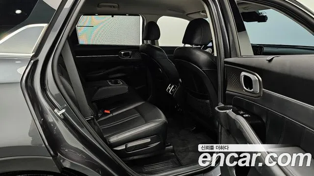 Kia Sorento — фото 12