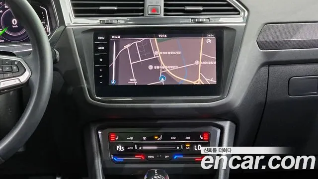 Volkswagen Tiguan — фото 15