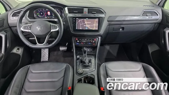 Volkswagen Tiguan — фото 7
