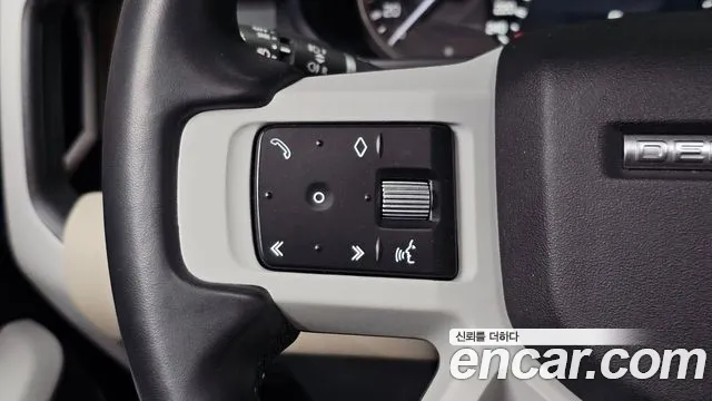 Land Rover Defender — фото 14