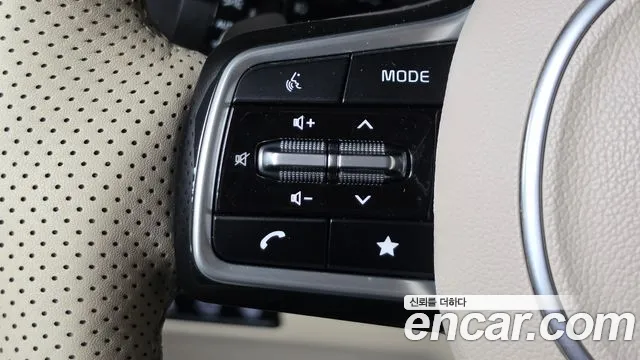 Kia Carnival — фото 15