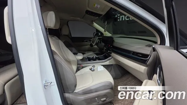 Kia Carnival — фото 10