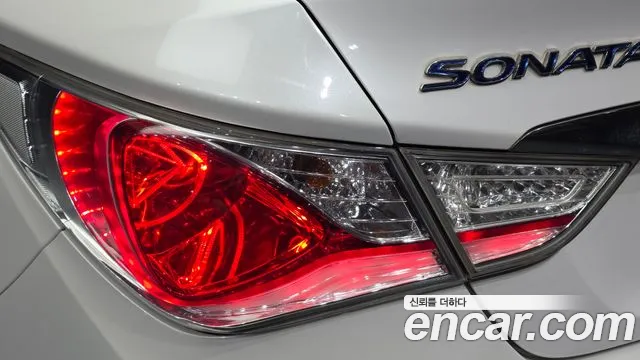 Hyundai Sonata — фото 23