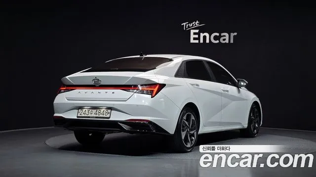 Hyundai Avante — фото 2